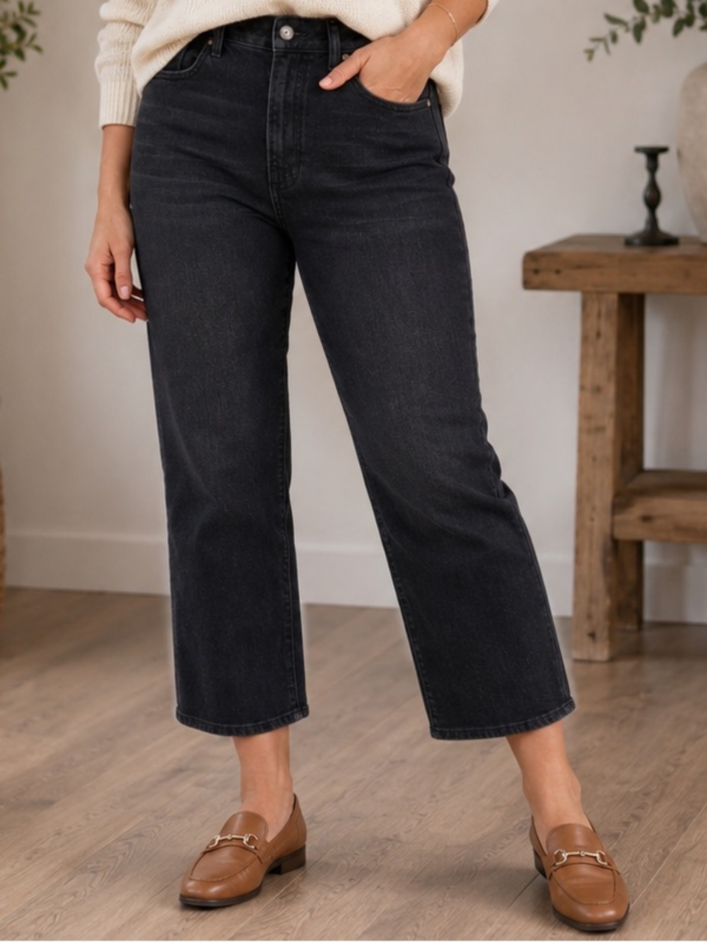 Chico’s Black Wash High Rise Straight Leg Crop Jeans US Size 6R